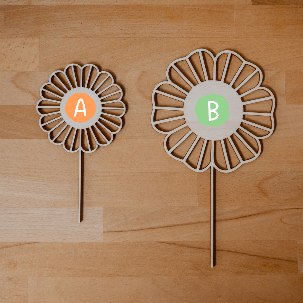 Tischnummern aus Holzblumen für eure Hochzeit