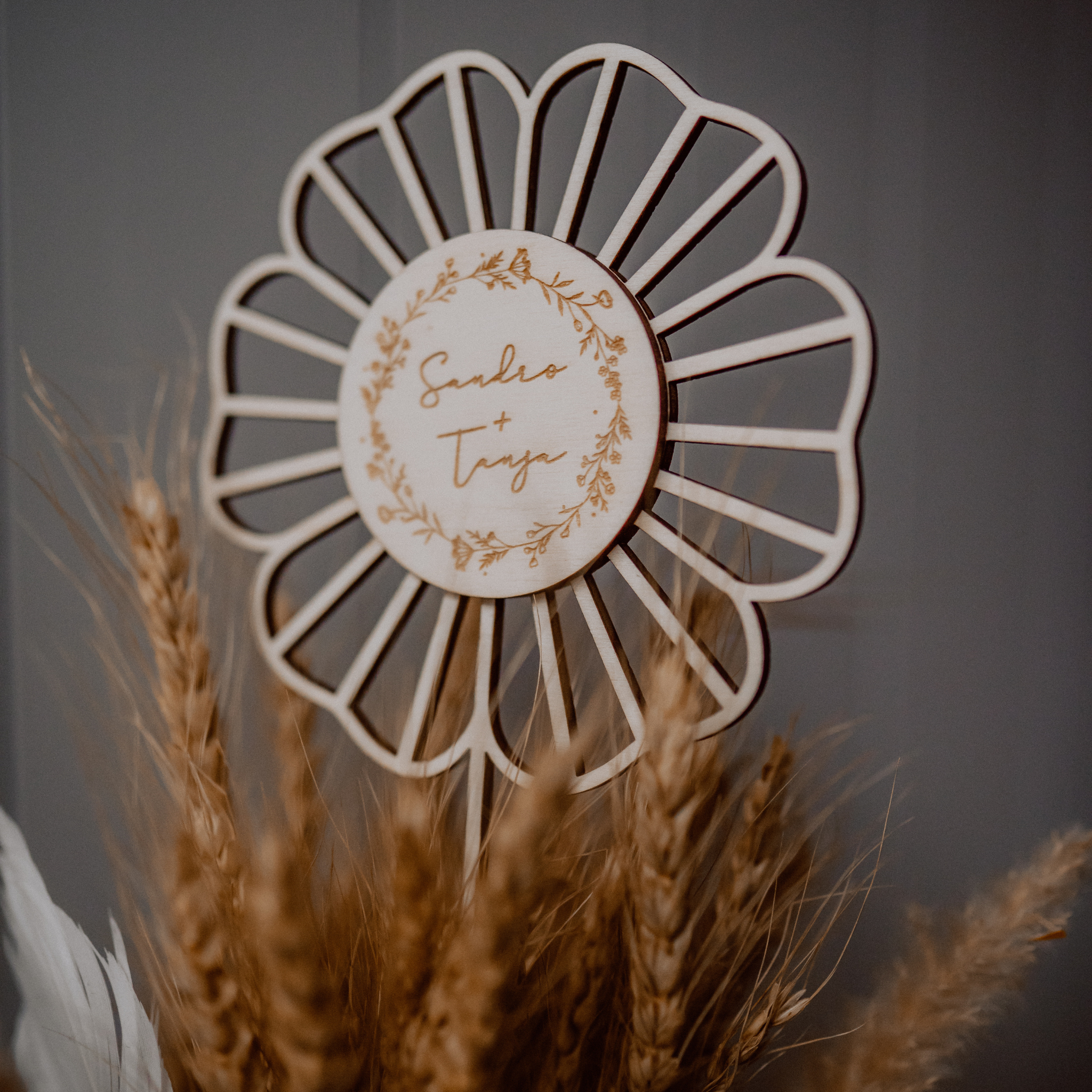Holzblume, die nicht verwelkt - langlebiger Blumenschmuck / Cake Topper