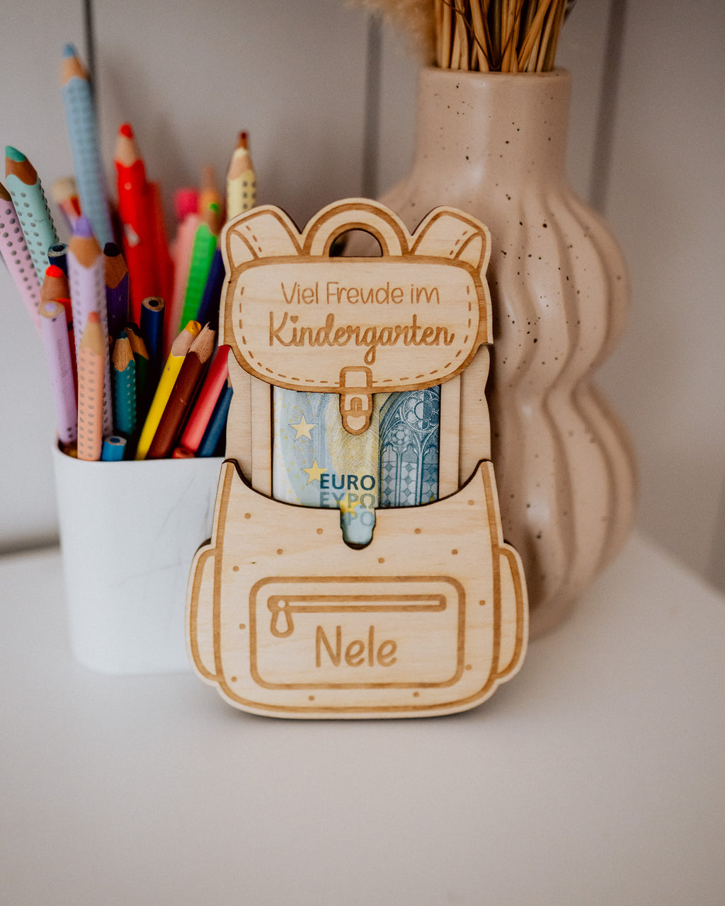 Personalisierter Rucksack aus Holz als Geldgeschenk – "Einschulung & Kindergarten"