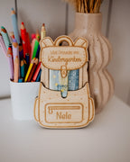 Personalisierter Rucksack aus Holz als Geldgeschenk – "Einschulung & Kindergarten"