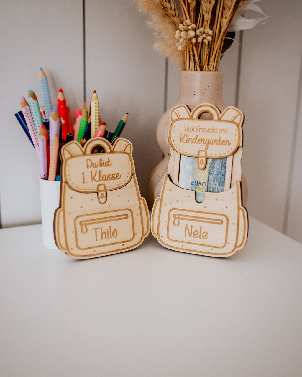 Personalisierter Rucksack aus Holz als Geldgeschenk – "Einschulung & Kindergarten"