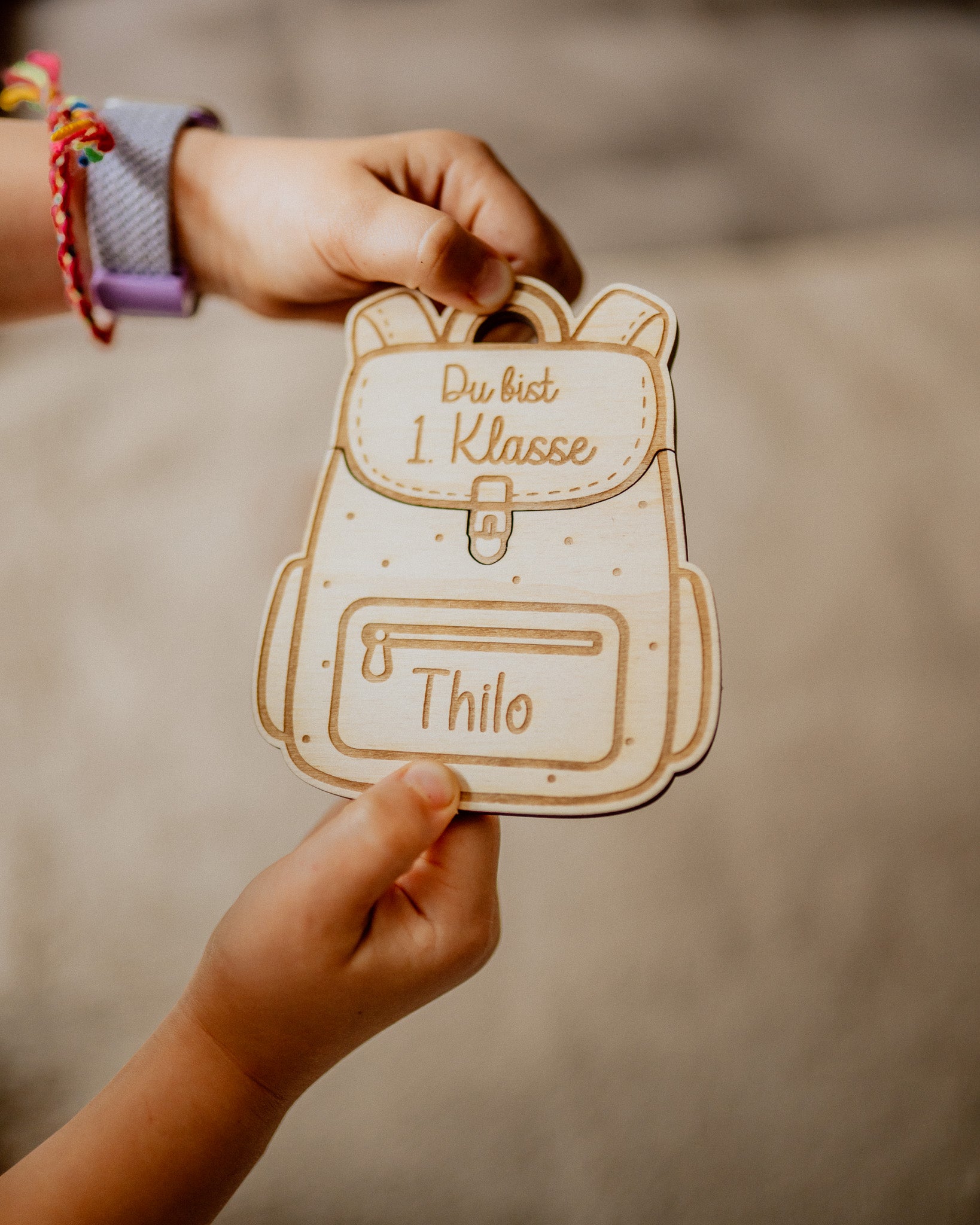 Personalisierter Rucksack aus Holz als Geldgeschenk – "Einschulung & Kindergarten"