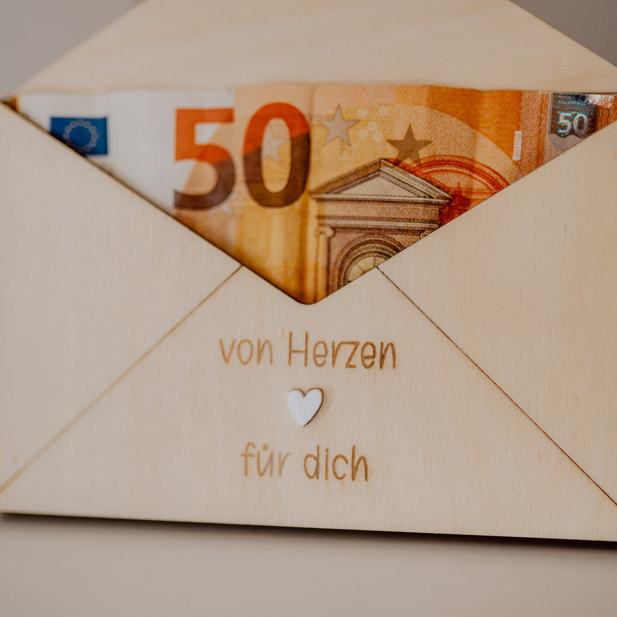 Geschenkumschlag aus Holz