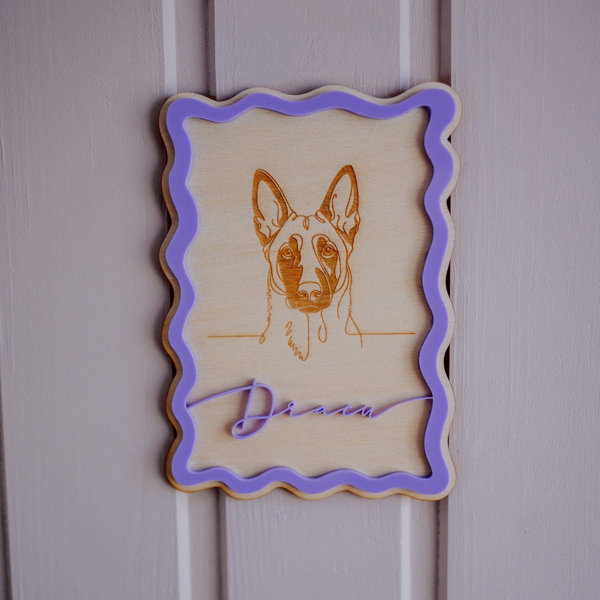 Personalisiertes Hundebild aus Holz im Acryl-Rahmen (rechteckig)