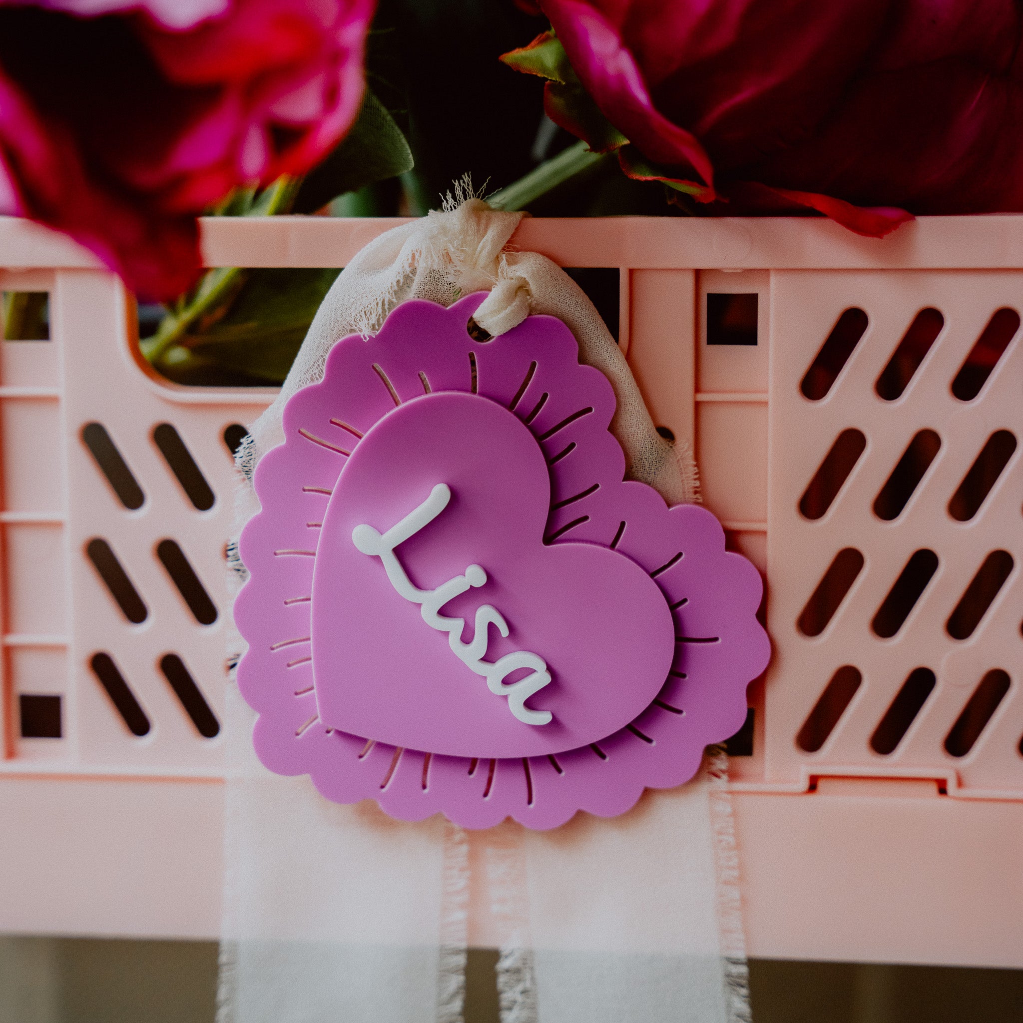 Personalisiertes Herz aus buntem Acryl