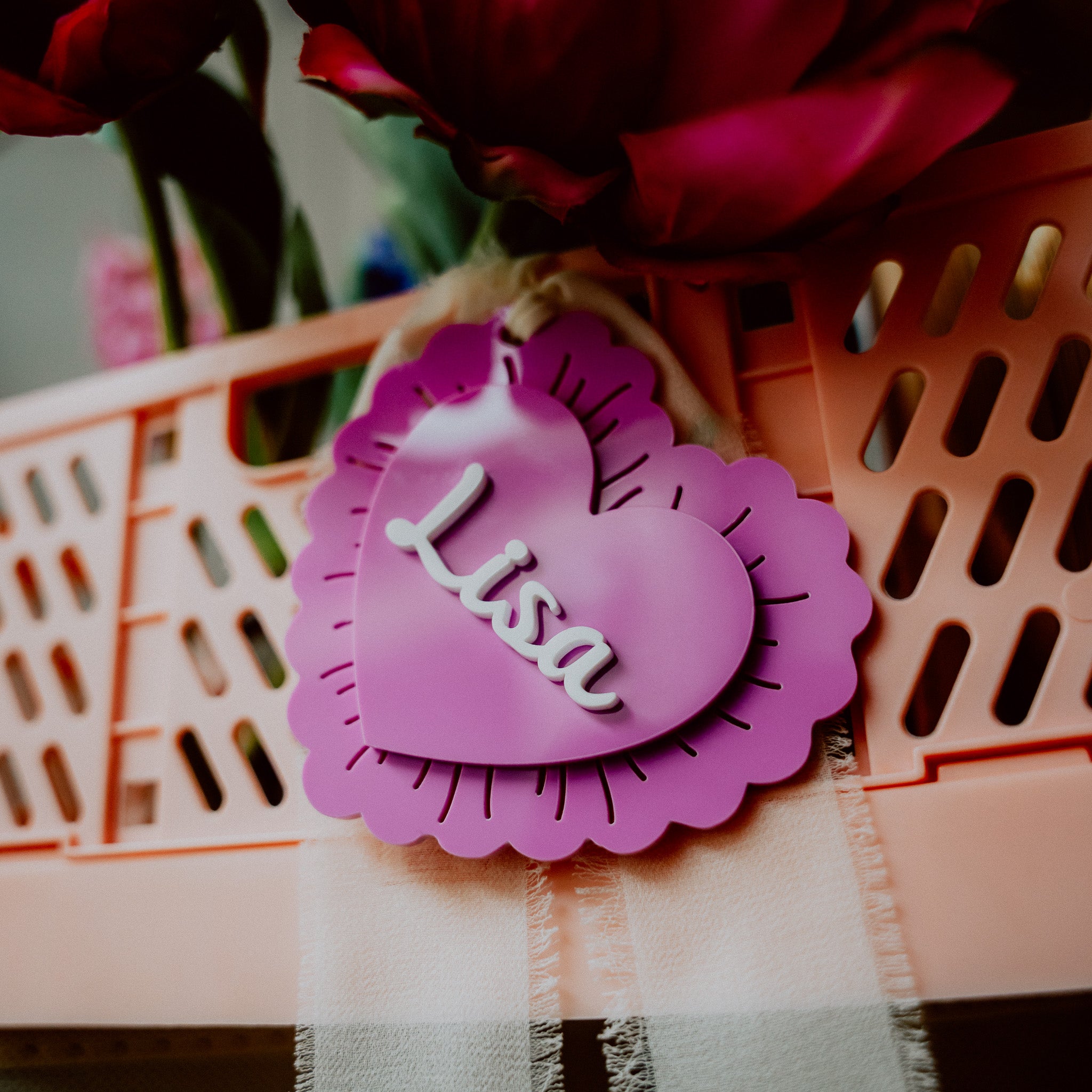 Personalisiertes Herz aus buntem Acryl