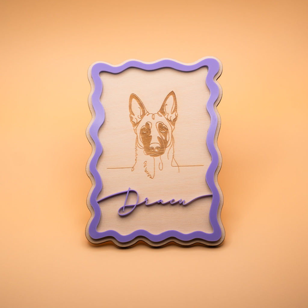 Personalisiertes Hundebild aus Holz im Acryl-Rahmen (rechteckig)