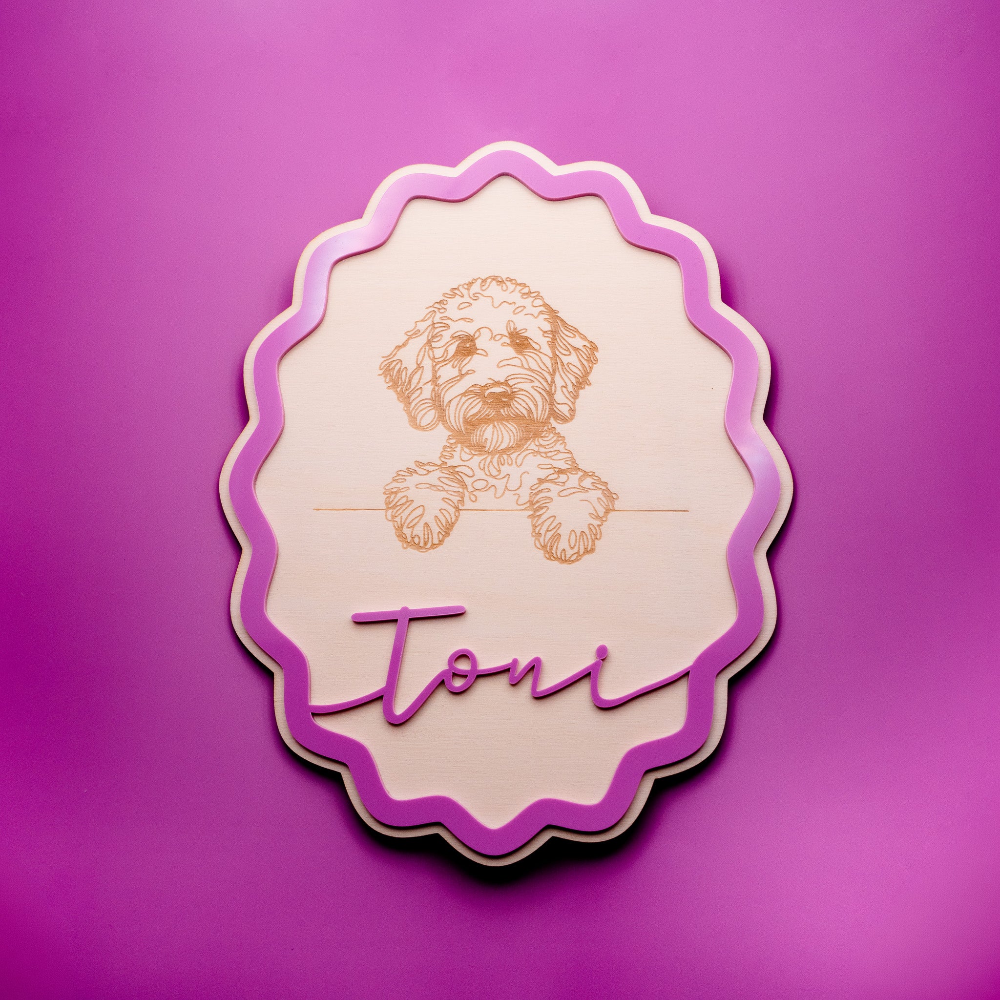 Personalisiertes Hundebild aus Holz im Acryl-Rahmen (oval)