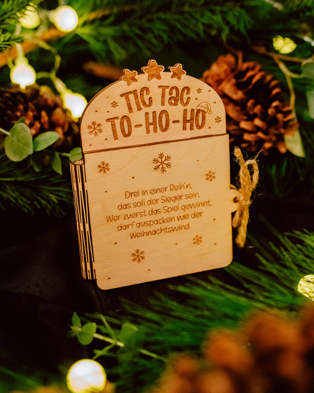 Tic Tac To-Ho-Ho – Wer darf das erste Geschenk auspacken? - Weihnachtsspiel