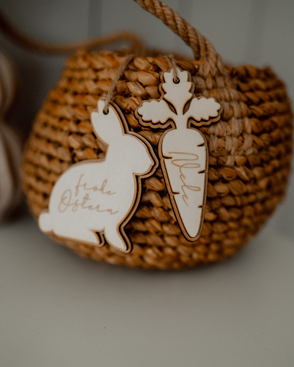Personalisierte Osteranhänger "Hase & Karotte" – rustikale Osterdeko im Set