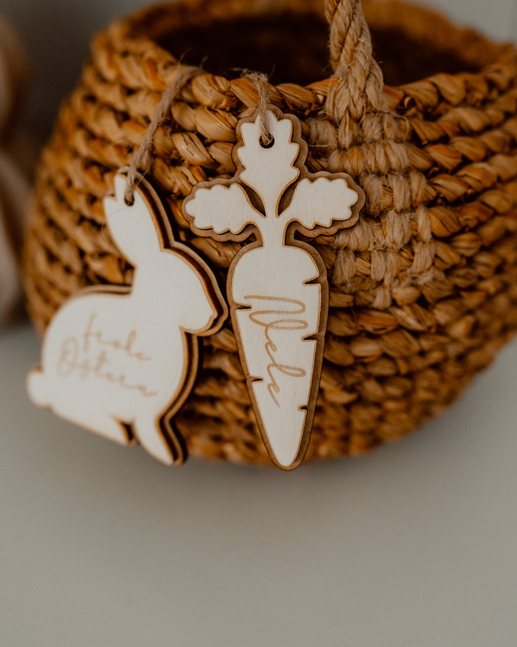Personalisierte Osteranhänger "Hase & Karotte" – rustikale Osterdeko im Set