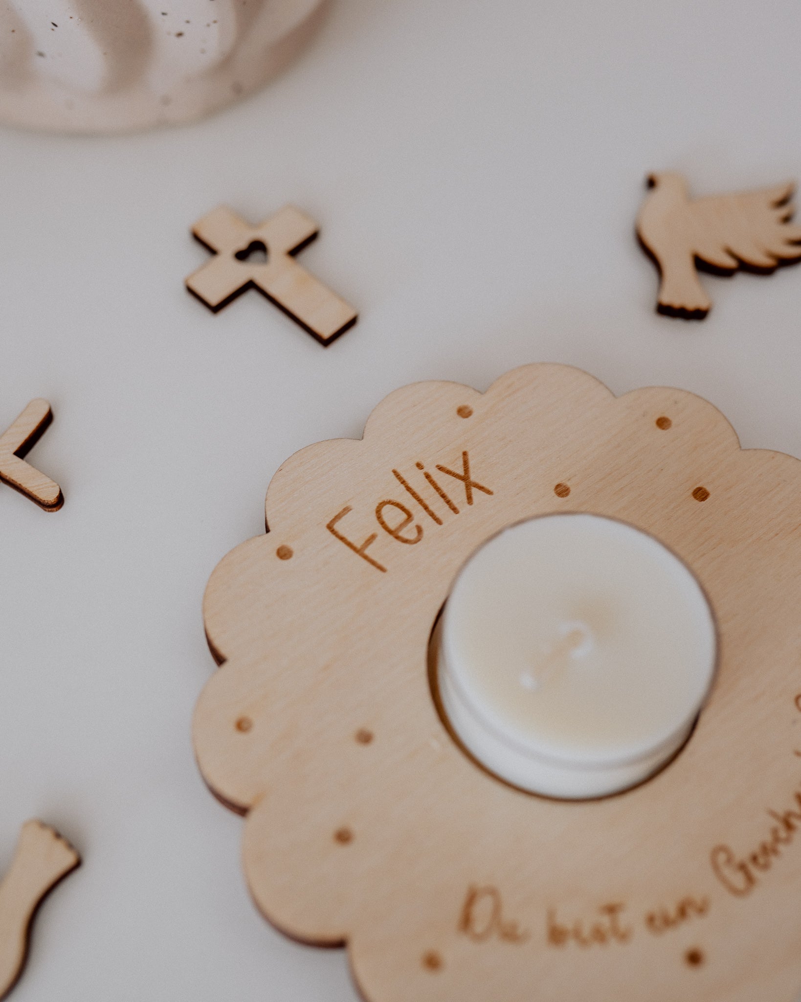 Personalisierter Teelichthalter – liebevolles Geschenk für kirchliche Feste
