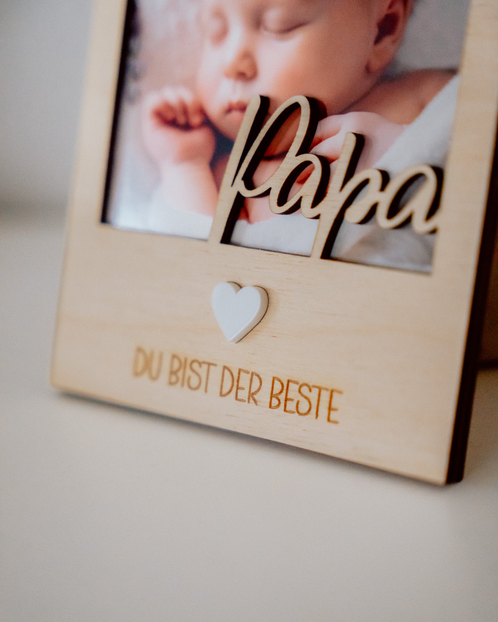 Personalisierter Holz-Bilderrahmen – Geschenk für Mama, Papa, Oma & Opa