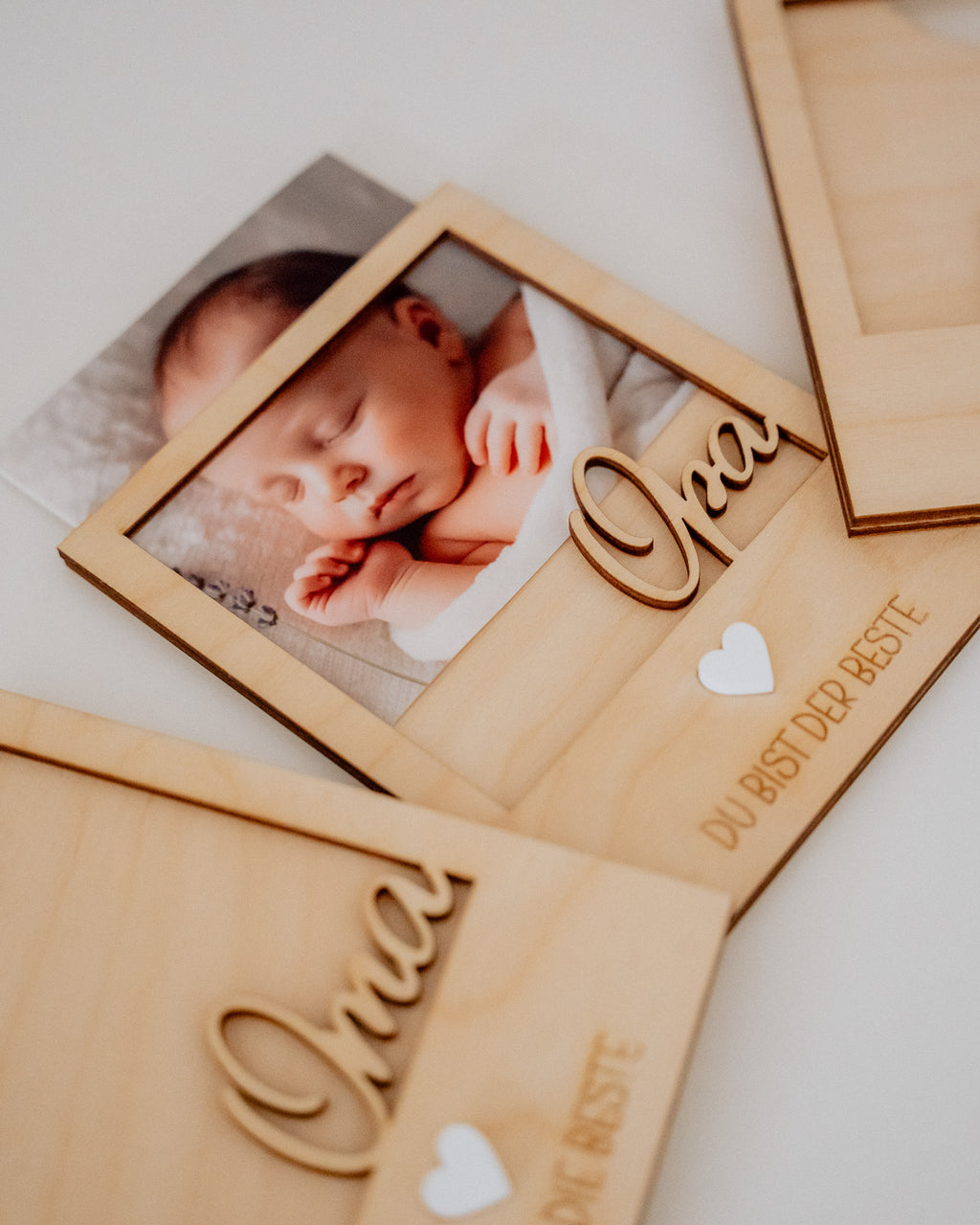 Personalisierter Holz-Bilderrahmen – Geschenk für Mama, Papa, Oma & Opa