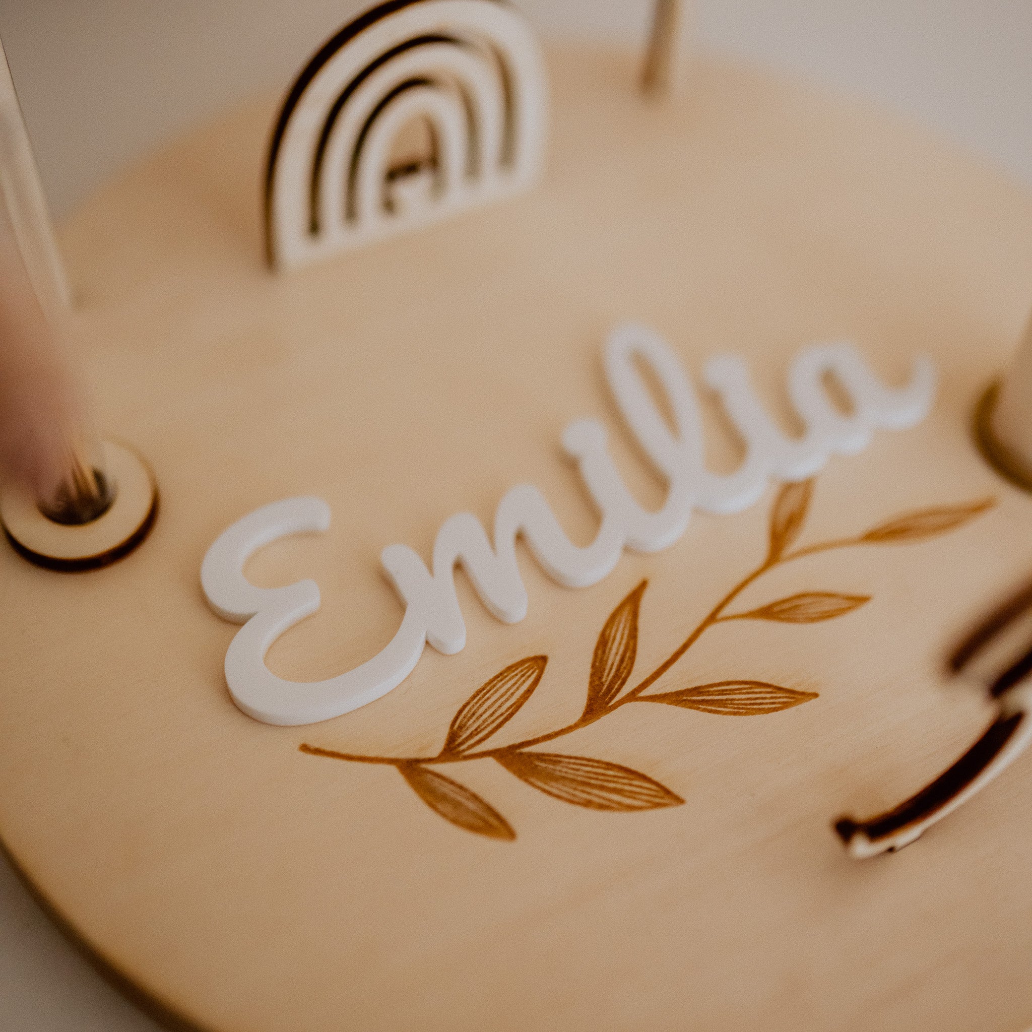 Zusätzlicher Name für den Holzkranz "Geburtstag mit Acryl-Name"